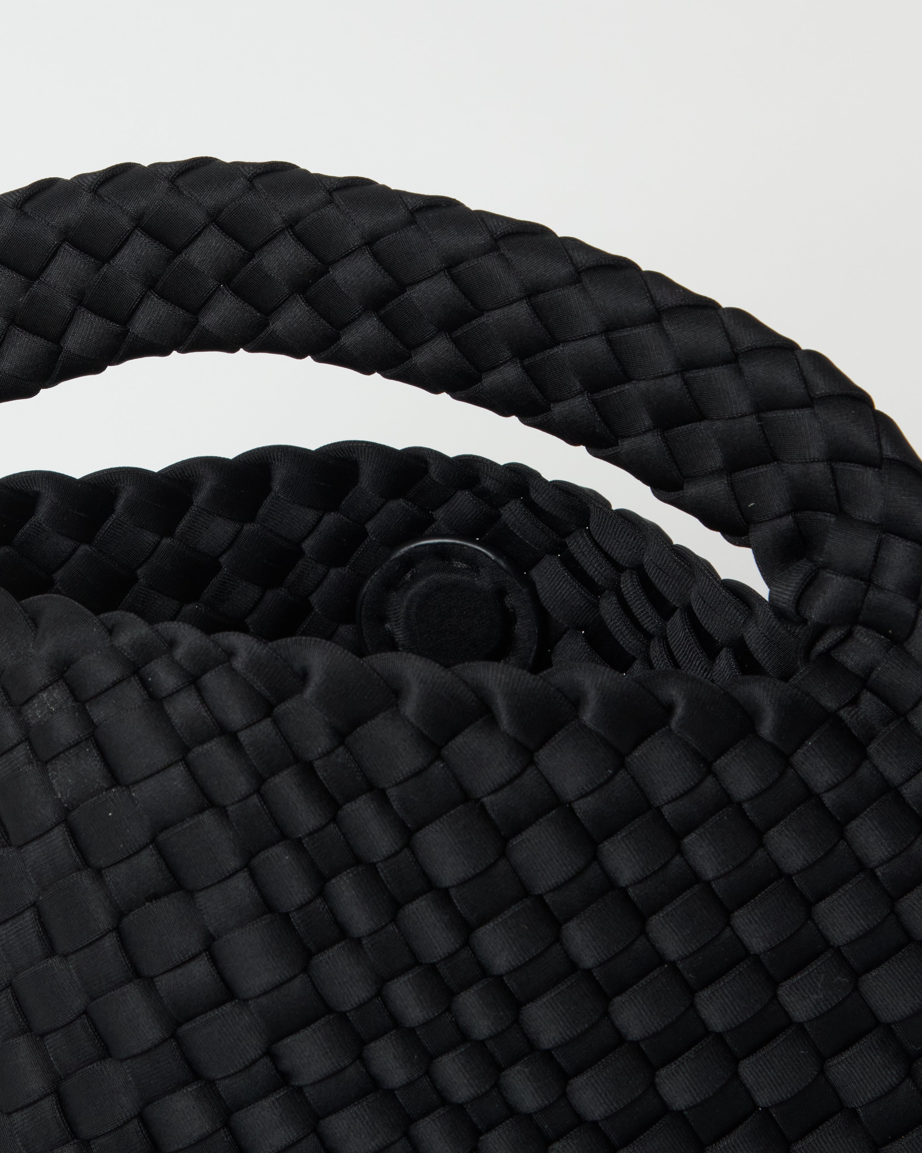 Nola Crossbody - Medium