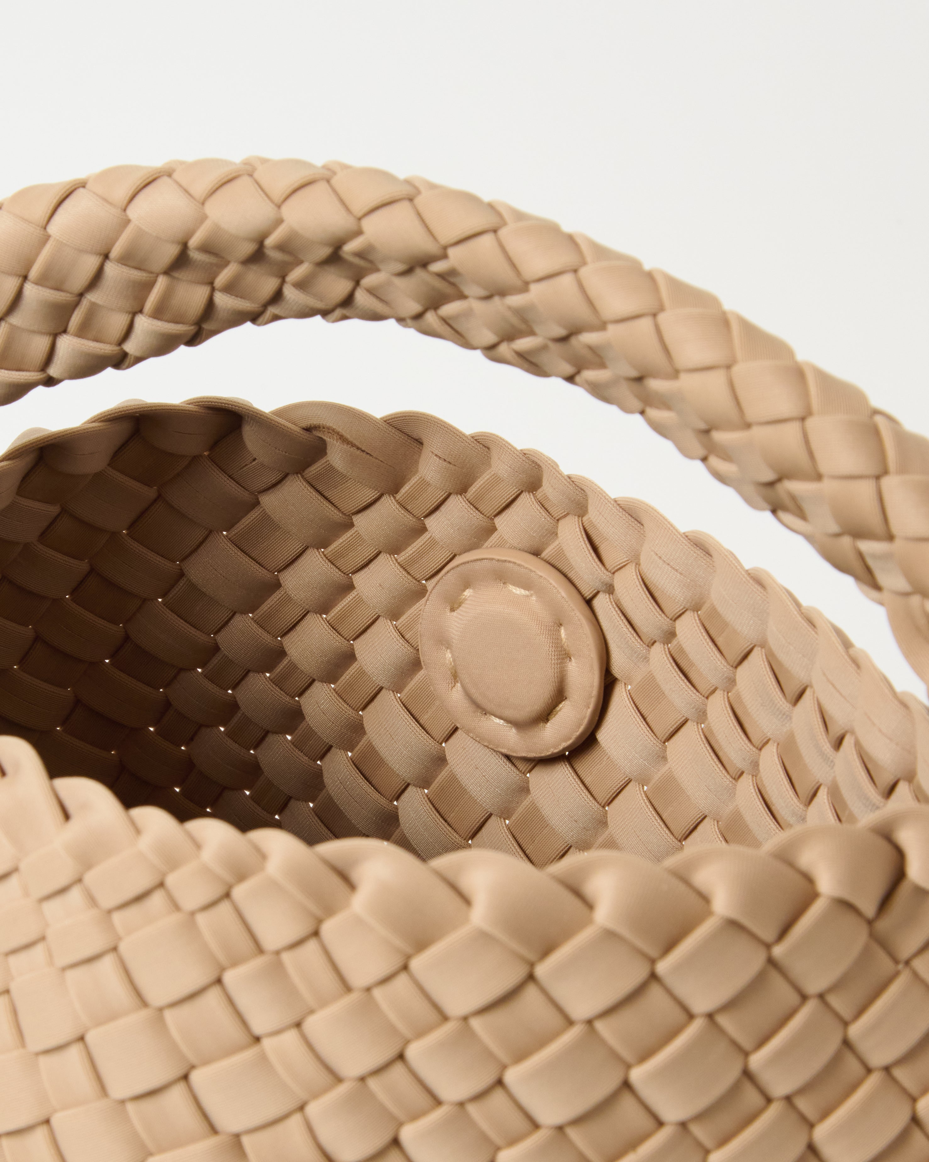 Nola Crossbody - Medium