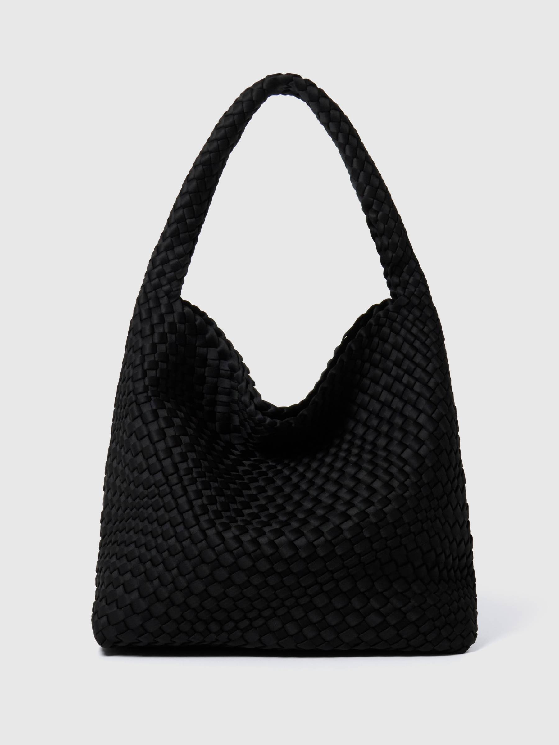 Arco Medium shoulder bag by Rivolla — softly structured with contoured strap and magnetic closure
