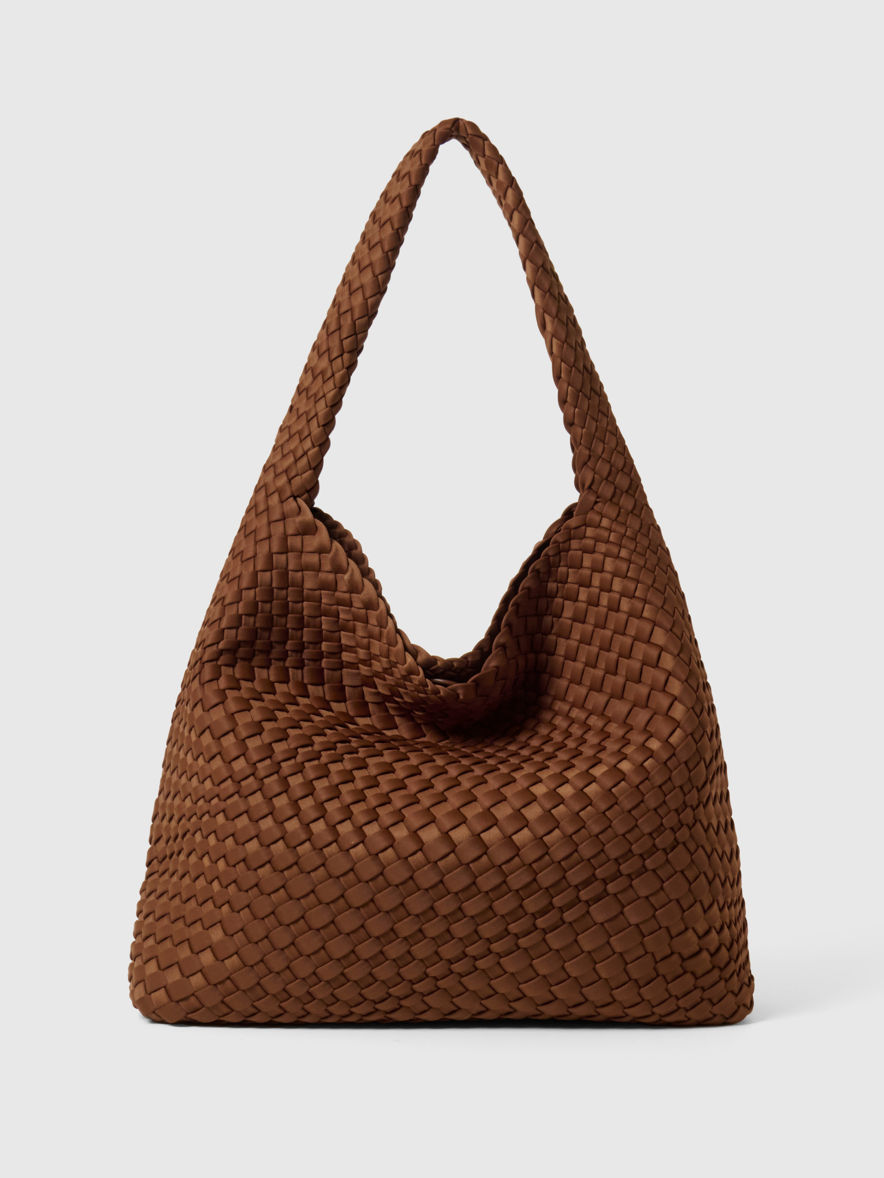 Arco Medium shoulder bag by Rivolla — softly structured with contoured strap and magnetic closure