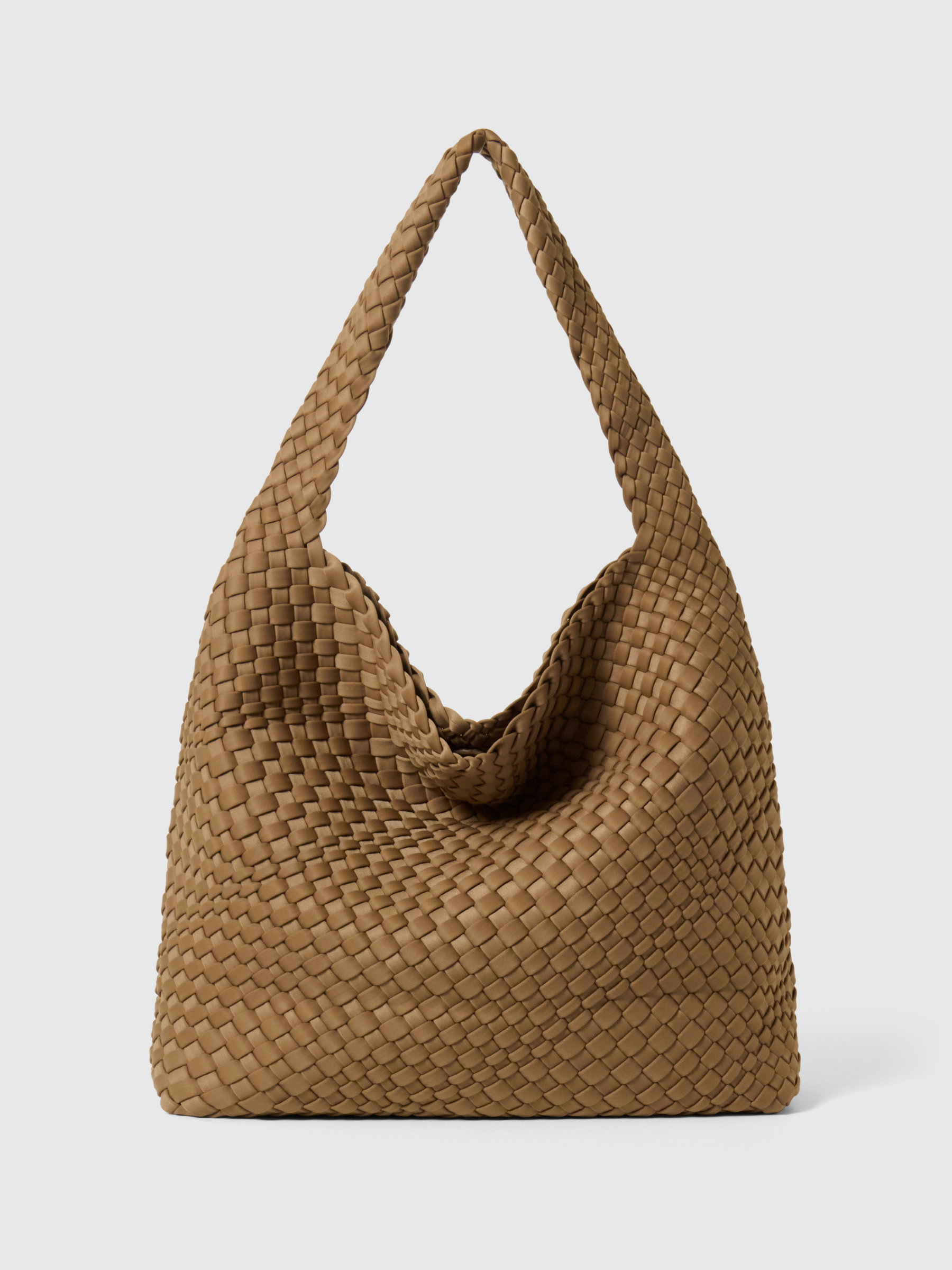 Arco Medium shoulder bag by Rivolla — softly structured with contoured strap and magnetic closure